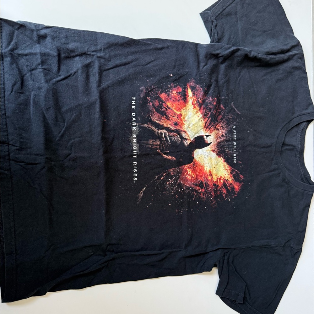 DC’s Black The Dark Knight Rises 2012 Batman Graphic T-Shirt